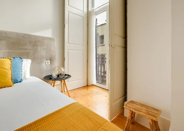 Bright 2bedroom In Bonfim, 2 Minutes From Campanha, Center *