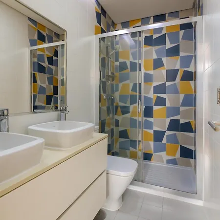 Bright 2bedroom In Bonfim, 2 Minutes From Campanha, Center شقة *