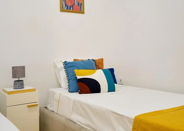 Bright 2bedroom In Bonfim, 2 Minutes From Campanha, Center Porto