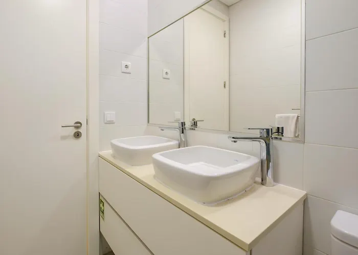 Bright 2bedroom In Bonfim, 2 Minutes From Campanha, Center 公寓 *