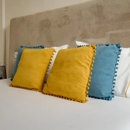 Bright 2bedroom In Bonfim, 2 Minutes From Campanha, Center