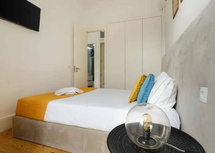 Bright 2bedroom In Bonfim, 2 Minutes From Campanha, Center Apartment