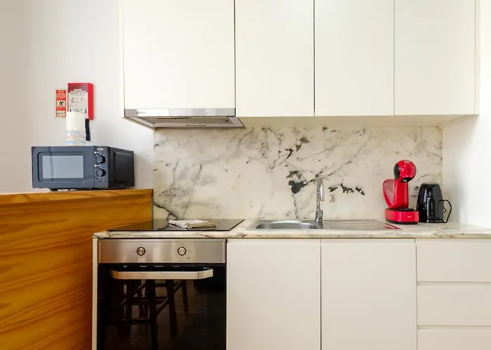 Bright 2bedroom In Bonfim, 2 Minutes From Campanha, Center