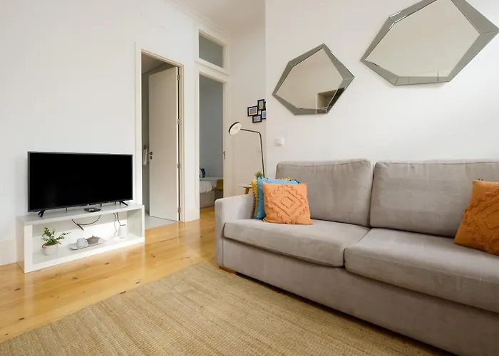 Bright 2bedroom In Bonfim, 2 Minutes From Campanha, Center Porto