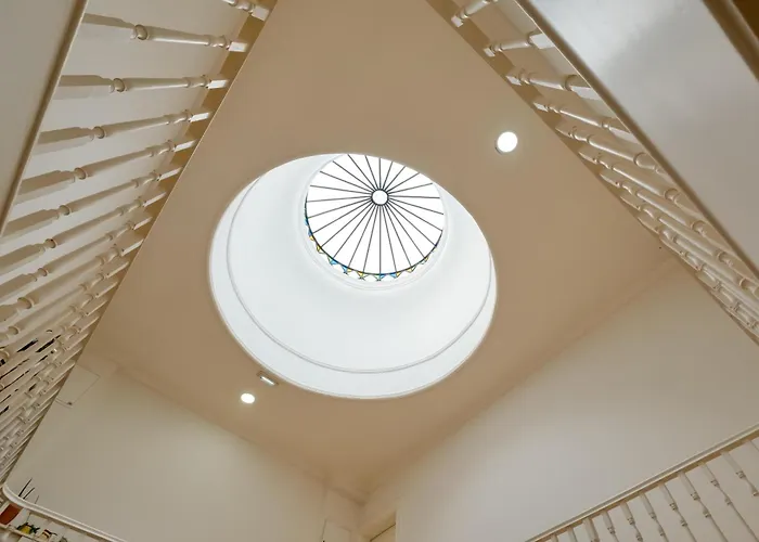 Bright 2bedroom In Bonfim, 2 Minutes From Campanha, Center *